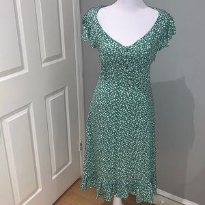 Banana Republic green short sleeve midi floral dress